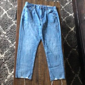 NWT American Eagle Mom Jean (Size 14)